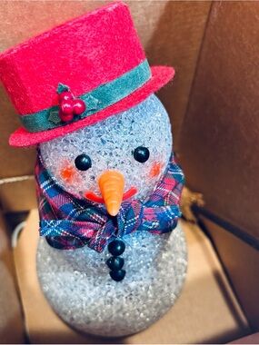 Vintage Avon Chilly Samantha Light Up Snow Women NEW IN BOX